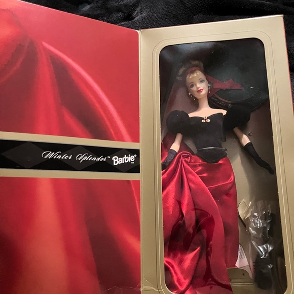 Barbies - Picture 16 of 16